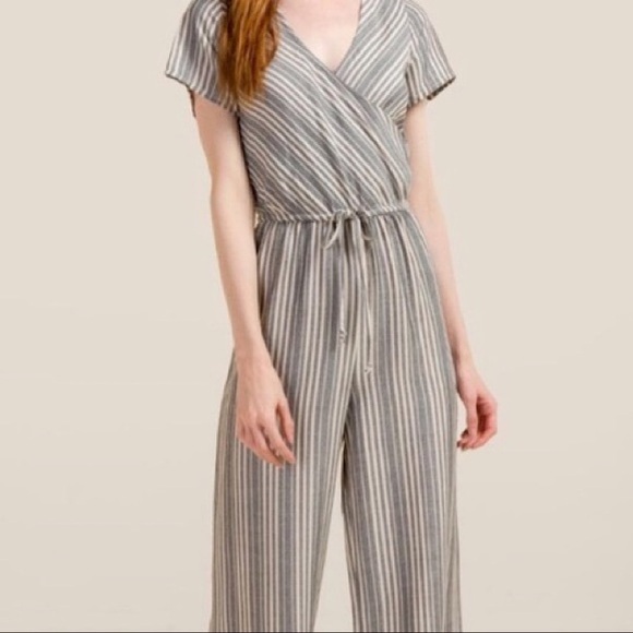 Francesca's Blue Rain Briar Tie Waist Striped Wrap Short Sleeve Jumpsuit Size XL - Picture 8 of 11
